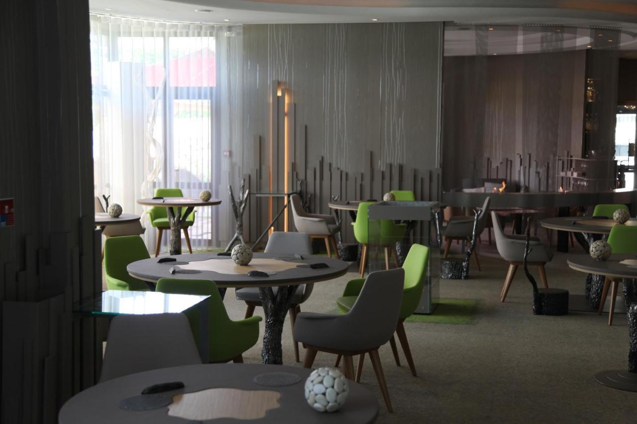 Hotel Le Parc - La Table De Franck Putelat Carcassonne Eksteriør billede