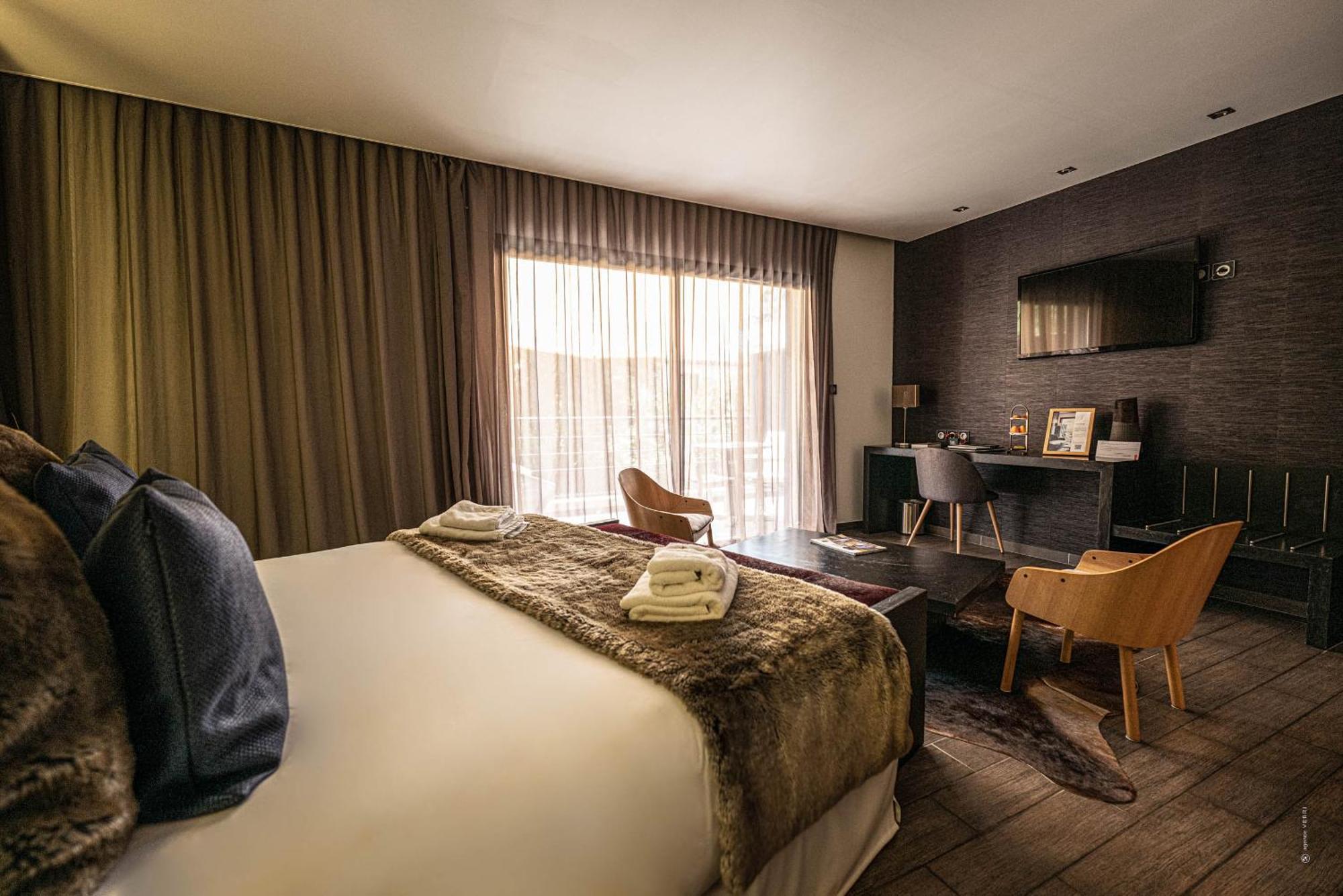 Hotel Le Parc - La Table De Franck Putelat Carcassonne Eksteriør billede